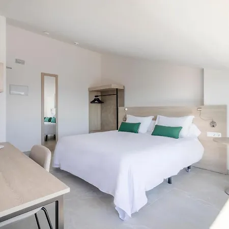 Halley & Affiliated By Melia Benidorm