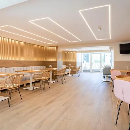 Halley Hotel&apartments Affiliated By Meliá Apartamento *